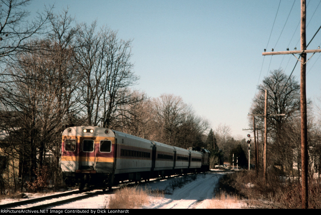 MBTA 1305